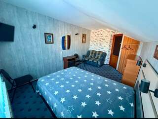 Гостиница Береза Байкальск Трехместный номер-4